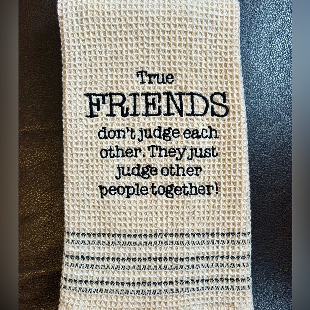 Mona B NWOT kitchen towel. Cotton honeycomb. 17”x24”